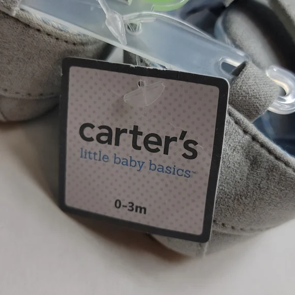 Preemie bodysuit set of 3 + baby shoes + caps NWT - Picture 6 of 9